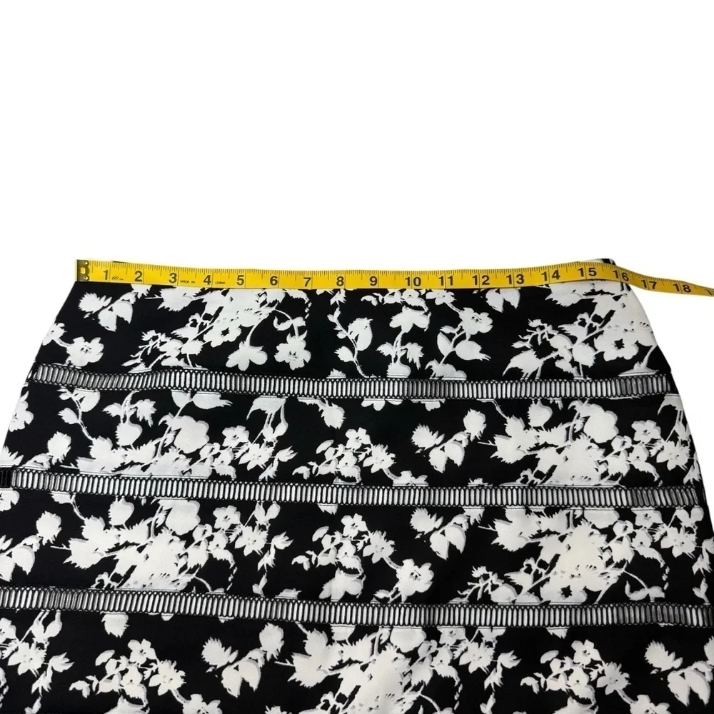 White House Black Market skirt Black and White Floral Mini Skirt